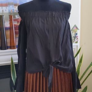 Off the Shoulder top long sleeve tie knot Top (#1)